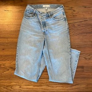 Abercrombie & Fitch - Curve Love The Dad High Rise Jean